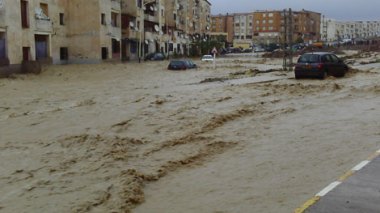 Mauvais temps : Deux morts, évacuations de plusieurs familles et des véhicules emportés par les eaux