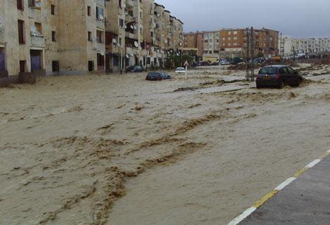 Mauvais temps : Deux morts, évacuations de plusieurs familles et des véhicules emportés par les eaux