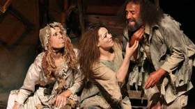 “كشرودة” كوميديا سوداء عن جزائر ما بعد البترول.. أي نهاية؟