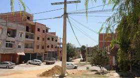 سكان حي الرياشة بالدويرة يشكون العزلة والتهميش