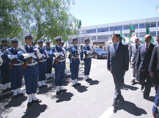 El-Hamel promet des sanctions fermes pour tous ceux qui auront à divulguer des secrets professionnels