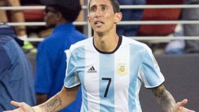 دي ماريا يحتفل بهدفه أمام الشيلي بدموع الحزن على جدّته