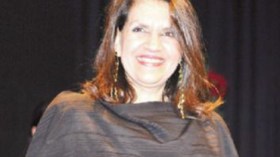 الفنانة ديهيا: قنصليتنا في باريس طلبت مني تطليق زوجي لتجديد جواز سفري