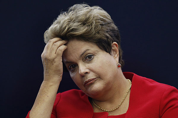 Brésil: Dilma Rousseff écartée du pouvoir