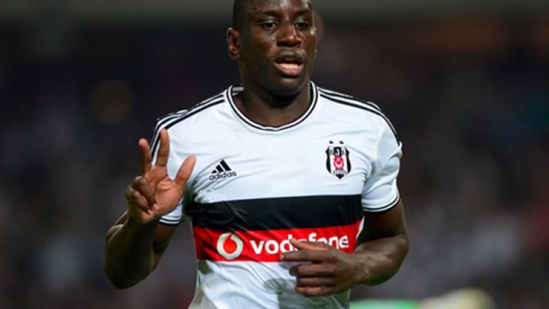 السنغالي “ديمبا با” يهدد “الخضر” على طريقة ماجر