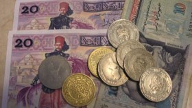 ارتفاع غير مسبوق للدينار التونسي بشرق البلاد