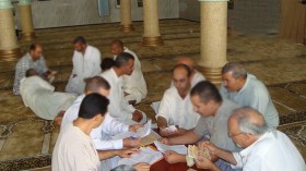 محمد عيسى يسحب صندوق الزكاة من الأئمة!