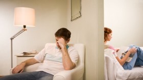 مطلّقون ينتهكون حدود الله ويعيشون تحت سقف واحد