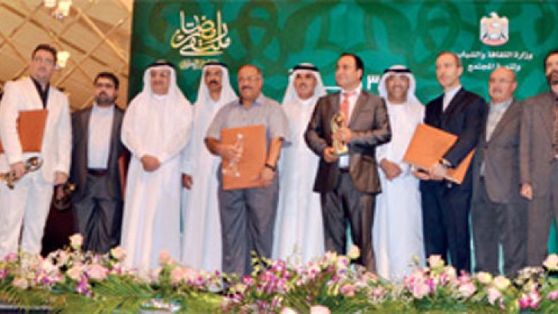 جزائري يظفر بجائزة ملتقى خط القرآن من بين 30 خطاطا عالميا