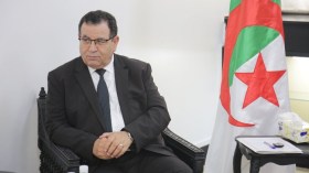 وزارة العمل تعلن إلغاء 20 وثيقة مطلوبة في الملفات الإدارية