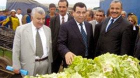 وزارة التجارة تفتح تحقيقات حول مصدر مواد تهدد حياة المواطنين