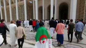 عودة صلاة الجمعة وحشود تتوافد على جامع الجزائر