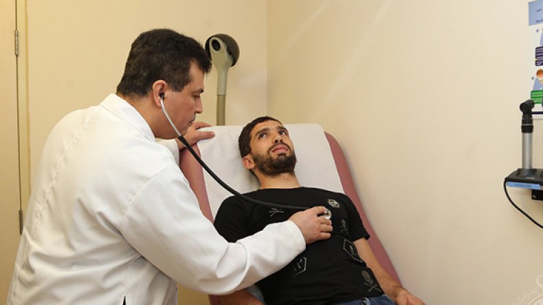 جابو يعد النصر السعودي بالألقاب ويروج لحملة “دعم العالمي”