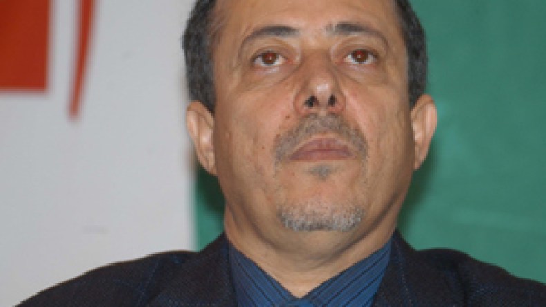 هؤلاء يأكلون أموال الشعب ويكذبون عليه