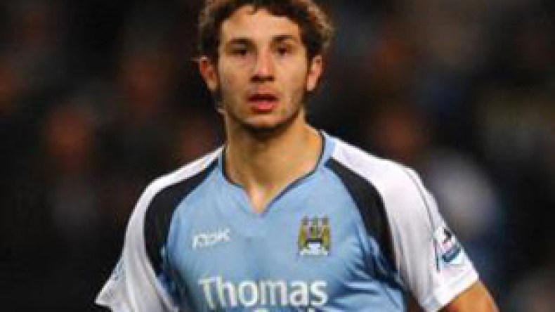 جمال عبدون يوافق على الانضمام للفريق الوطني الجزائري