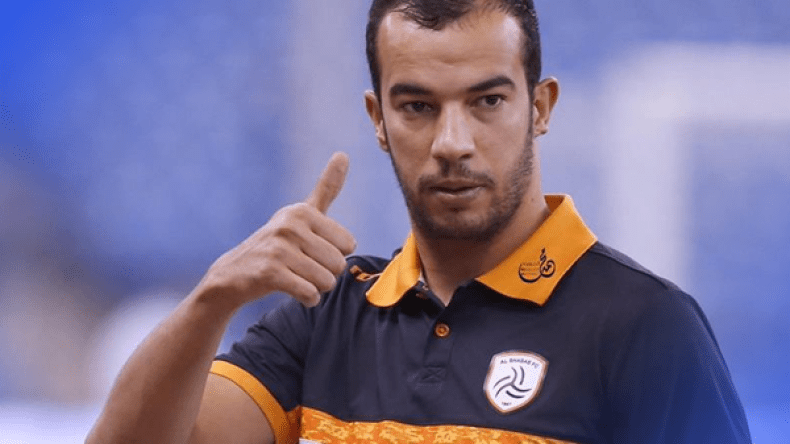 بلعمري يعرض صانع لعب ومهاجما جزائريا على فريقه