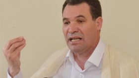 الجزائريون يسألون عن مصير ألف مليار دولار