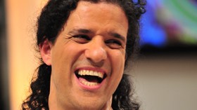 جمال لعروسي يرحل بجمهوره إلى عوالم موسيقى الڤناوة والشعبي والقبائلي