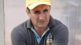 مناد‭ ‬عاين‭ ‬المغترب‭ ‬عباس‭ ‬‬وصفقة‭ ‬بوقماشة‭ ‬تتعطل‭ .. ‬مهاجم‭ ‬كامروني‭ ‬مقترح