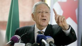 ولد عباس: بوتفليقة يستمد قوته من الشعب وليس من الصالونات