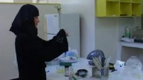 باحثة جزائرية تخترع دواء لعلاج السرطان من الأعشاب