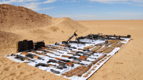 اكتشاف مخبأ للأسلحة والذخيرة بعين قزام