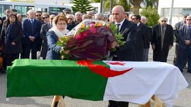 جثمان الروائية آسيا جبار يصل إلى الجزائر