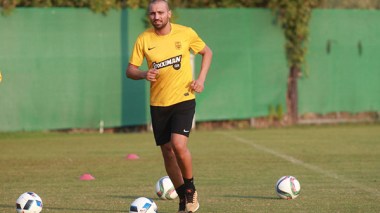 Rafik Djebbour joins Marseille-Consolat with two-year-contract