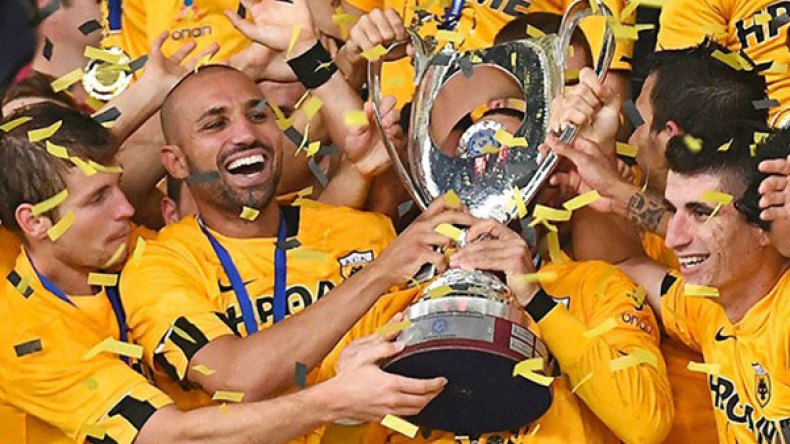 جبور يتوّج بكأس اليونان لثالث مرة