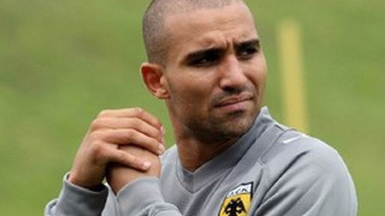 جبور يقترب من تمديد عقده لموسمين إضافيين مع أولمبياكوس