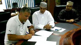 زهير جلول: اخترت تدريب النصر العماني عن قناعة