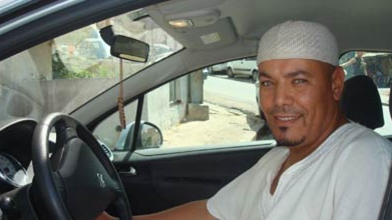 الشيخ جلول يساهم في توبة الفنان محمد العليا والشاب قاديرو