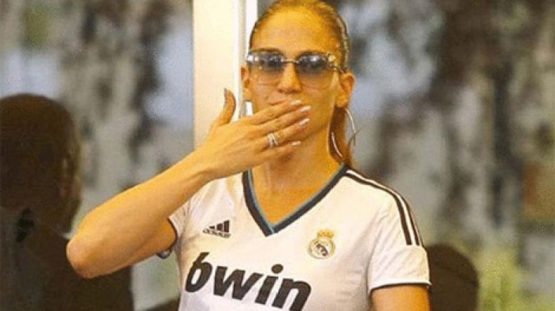 جزائريون يواصلون حربهم بين قطبي الكرة الإسبانية على الفايسبوك