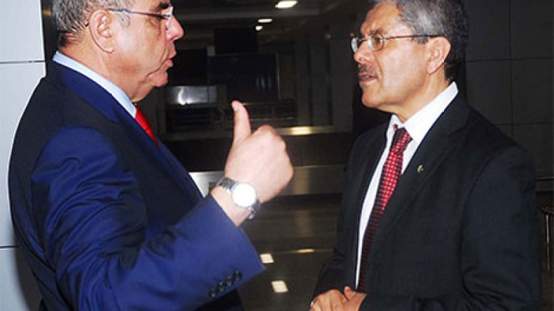 جيار يدغدغ كبرياء روراوة