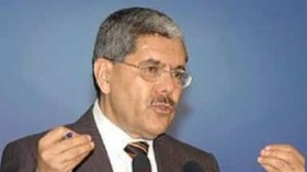 بوتفليقة يطلب من جيار تقريرا مفصلا عن الخضر ويؤجل الحسم في كان 2013