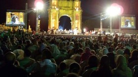 جو الصوم يخيم على السهرة الأولى لافتتاح مهرجان جميلة!