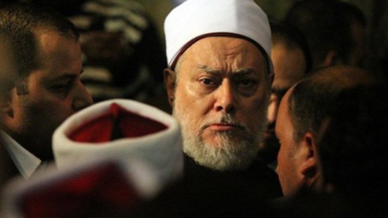 علي جمعة يؤيّد أحكام الإعدام في حقّ الإخوان ويفخر بالقضاء المصريّ!