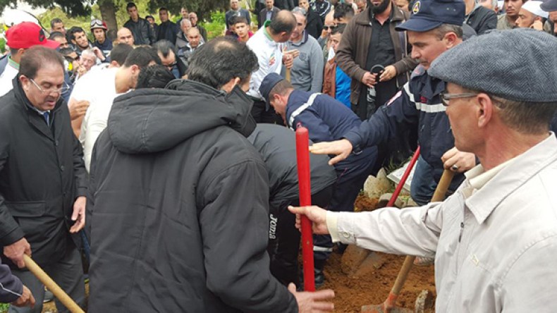 جواد يوارى الثرى بمقبرة وادي الرمان والرياضة الجزائرية تفقد رمزا من رموزها
