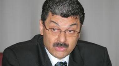 Algérie / Djoudi exhorte les banques publiques et privées de s’impliquer davantage dans le financement des projets économiques nationaux.