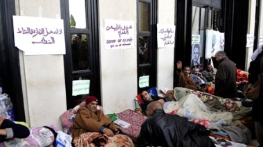 Douanes algériennes : 800 douaniers ont tenu un sit-in devant le siège de l’UGTA