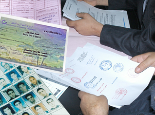 Falsification de sceaux de la défense au profit de terroristes