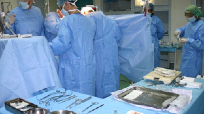 تسجيل أكثر من 200 خطأ طبي في سنة 2009  يتعلق أغلبها بنسيان ضمادات في بطون المرضى