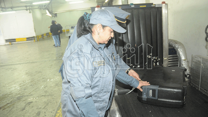 هكذا أطاحت الجمارك بمهرّب 140 مليون في المطار