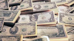 أفارقة يزوّرون الدولار وصينيون يسوّقونه في الجزائر