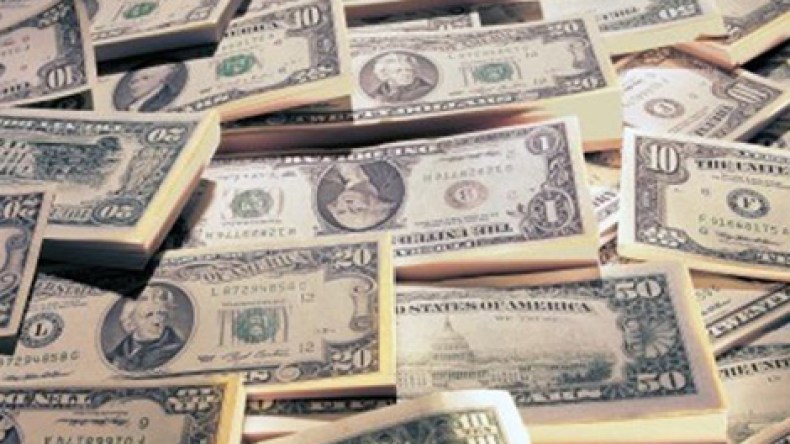 أفارقة يزوّرون الدولار وصينيون يسوّقونه في الجزائر