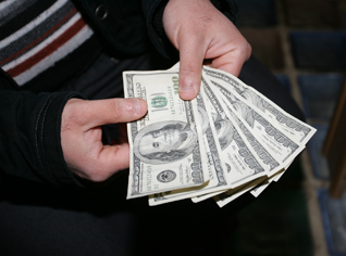 US Dollar rallies on the black market while Euro is reeling in the banks