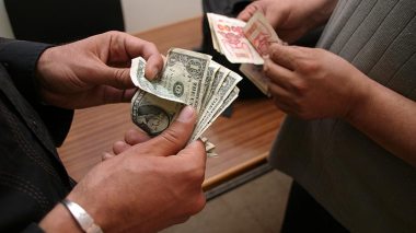 One Dollar against 102 Dinars for the first time in Algeria’s history