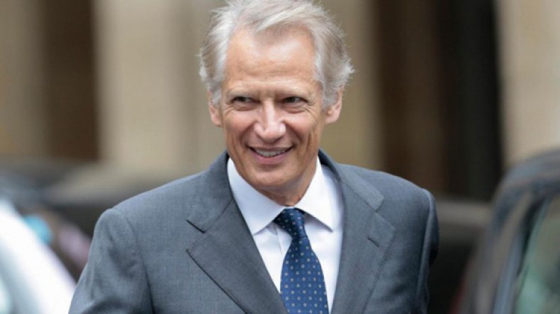 دومنيك دوفيلبان في الجزائر نهاية الشهر وجوليان ليبرز لتقديم أكبر “QUIZ”