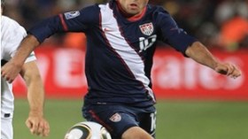 بوشويكة‮: ‬يجب‮ ‬فرض‮ ‬مراقبة‮ ‬لصيقة‮ ‬على‮ ‬دونوفان‮ ‬ووضع‮ ‬زياني‮ ‬وراء‮ ‬مطمور