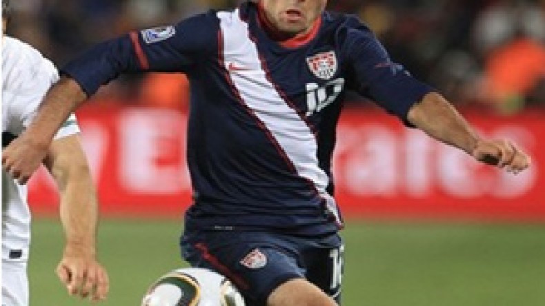 بوشويكة‮: ‬يجب‮ ‬فرض‮ ‬مراقبة‮ ‬لصيقة‮ ‬على‮ ‬دونوفان‮ ‬ووضع‮ ‬زياني‮ ‬وراء‮ ‬مطمور